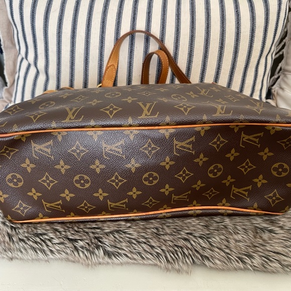 💯 Authentic Louis Vuitton Batignolles Horizontal Monogram Canvas  Bag - Picture 7 of 16